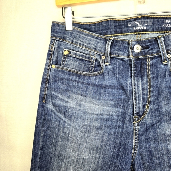 Levis Denizen High Rise Ankle Jean. Size 10/30 - Picture 8 of 13